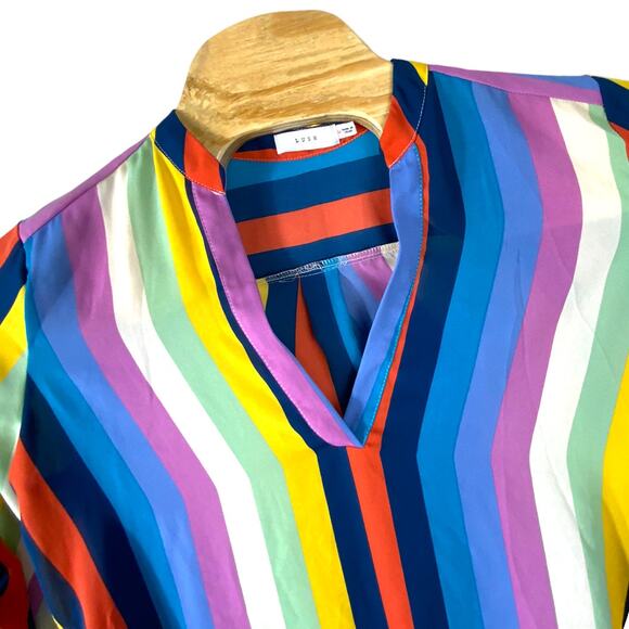 Multi Color Lush Top - Size Medium - Picture 3 of 7